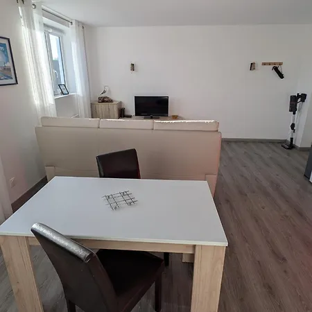 Apartamento à Proximité De La *